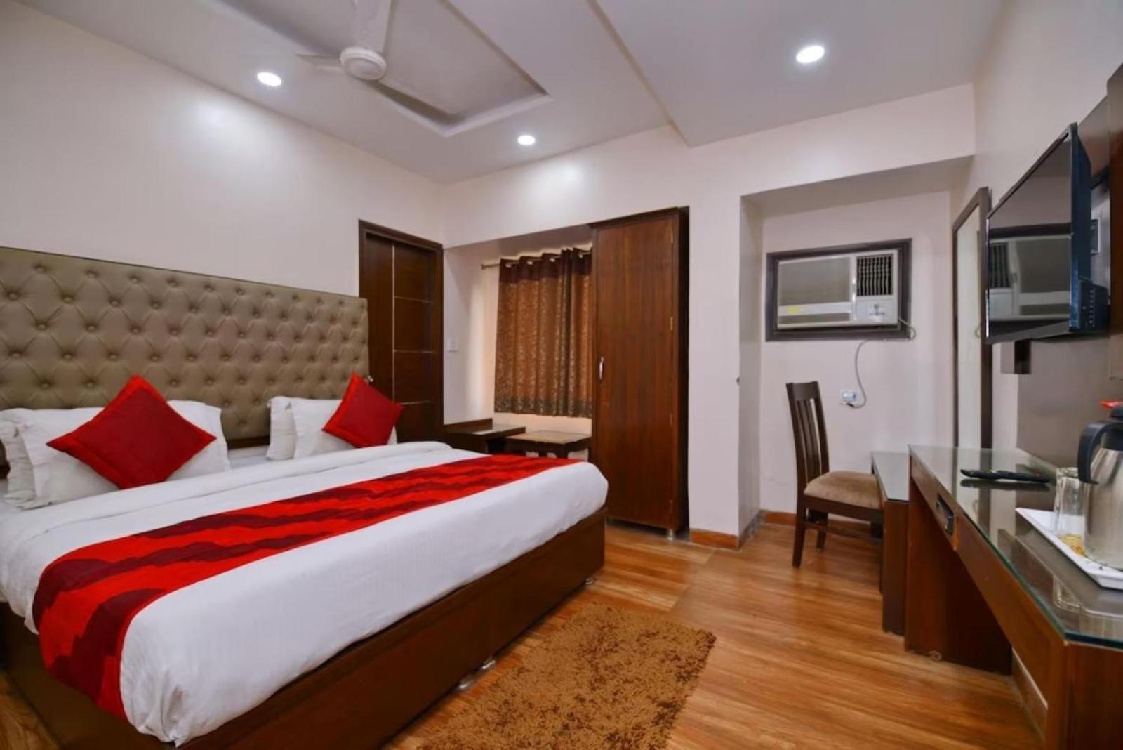 Hotel Keshew International New Delhi Eksteriør bilde