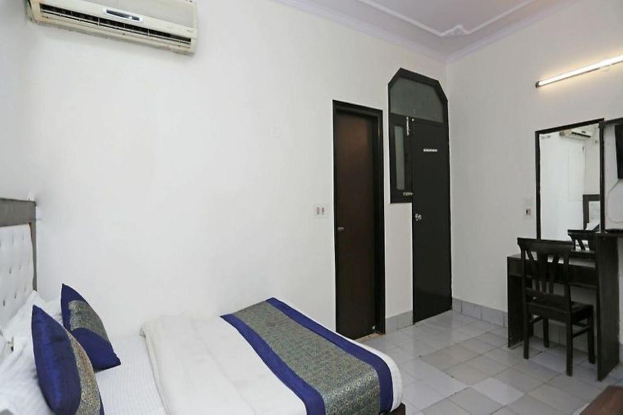 Hotel Keshew International New Delhi Eksteriør bilde